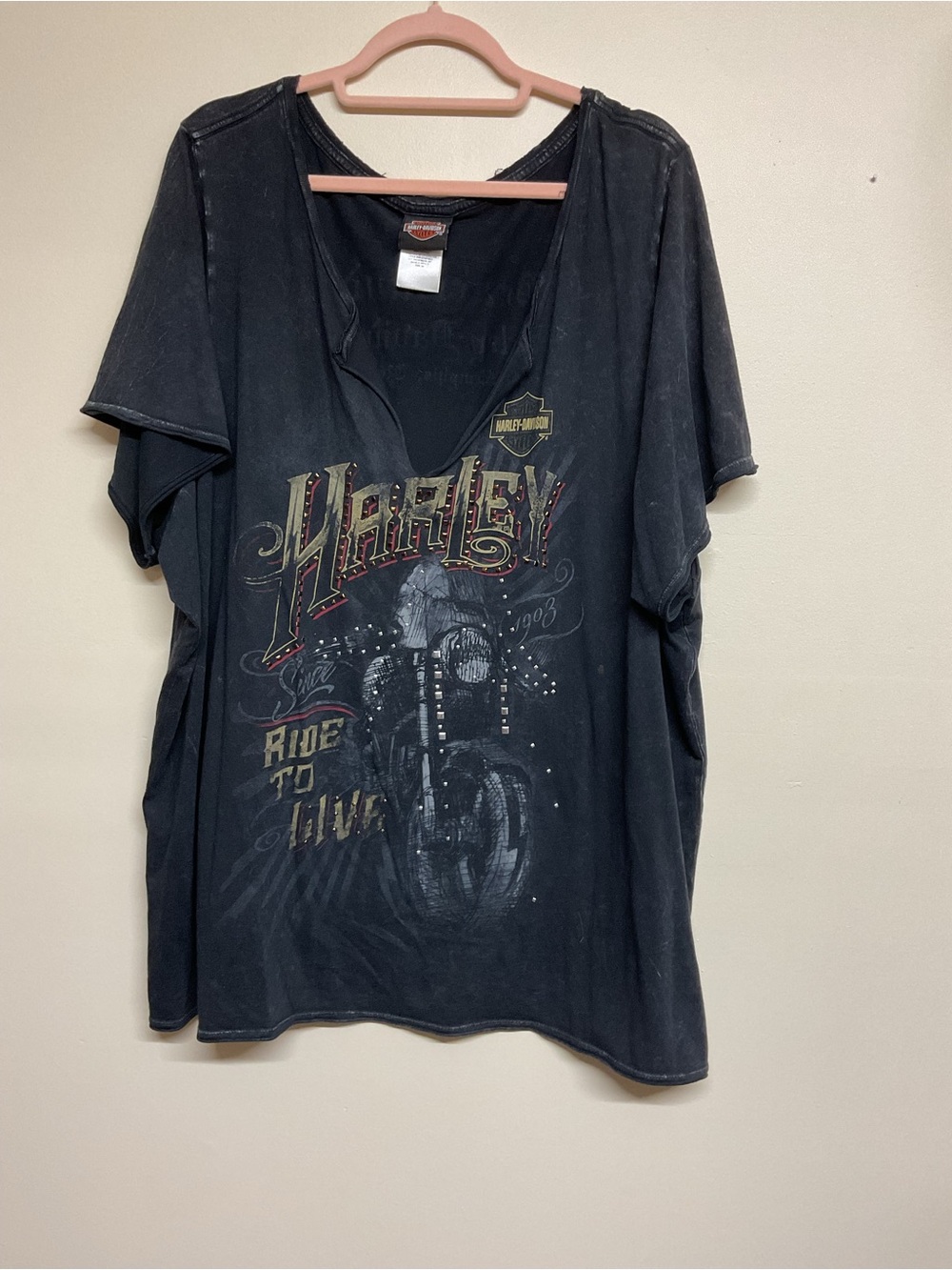 Harley-Davidson Black Vintage-Style Short Sleeve Tee with Motorcycle Graphic